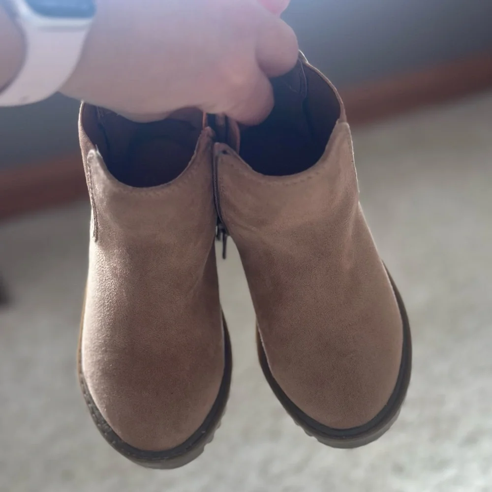 GAP Toddler Booties - Picture 5 of 10